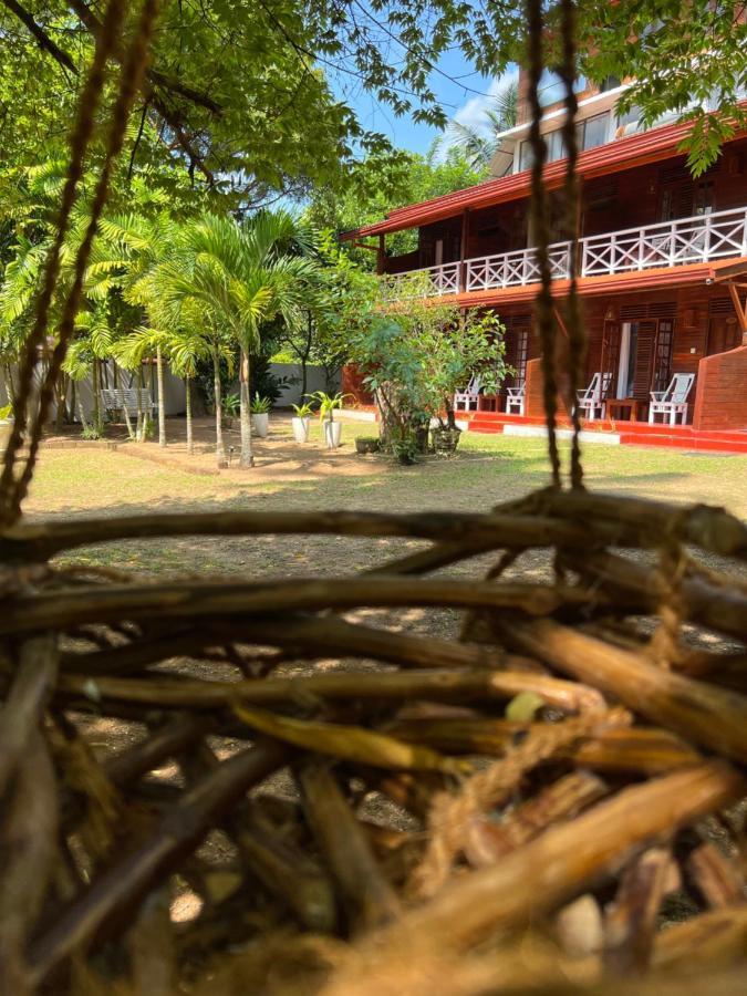 Wood Lodge Mirissa Exterior foto